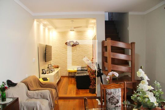 Sala  de casa à venda com 3 quartos, 131m² em Vila Silveira, Guarulhos