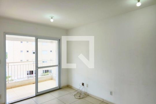 Sala  de apartamento para alugar com 2 quartos, 71m² em Vila Antonieta, Guarulhos