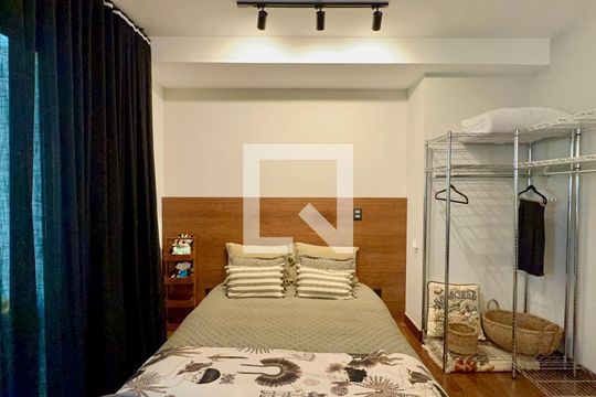 Quarto de apartamento para alugar com 1 quarto, 72m² em Vila Madalena, São Paulo