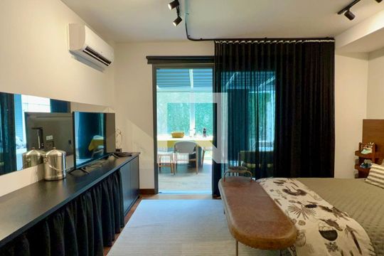 Quarto de apartamento para alugar com 1 quarto, 72m² em Vila Madalena, São Paulo