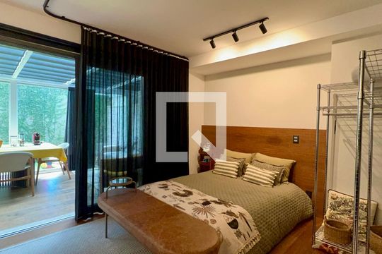 Quarto de apartamento para alugar com 1 quarto, 72m² em Vila Madalena, São Paulo