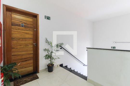 Hall de Entrada  de apartamento à venda com 2 quartos, 35m² em Itaquera, São Paulo