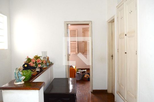 corredor de casa à venda com 4 quartos, 300m² em Renascença, Belo Horizonte