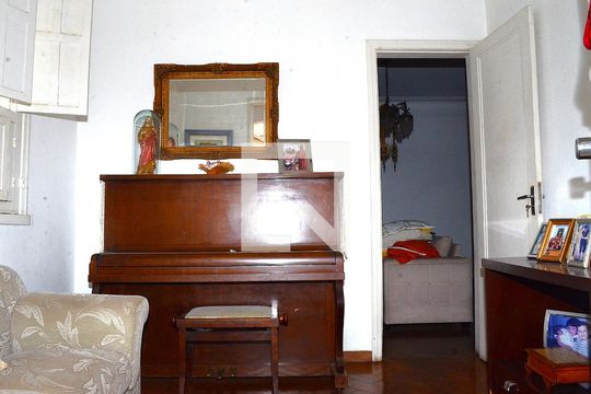 Sala 1 de casa à venda com 4 quartos, 300m² em Renascença, Belo Horizonte