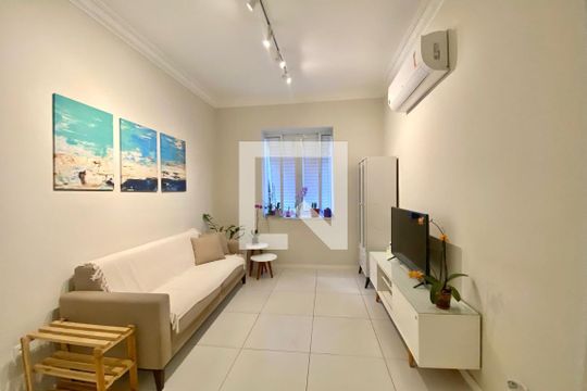 SALA de apartamento para alugar com 2 quartos, 65m² em Leblon, Rio de Janeiro