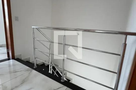 Casa para alugar com 3 quartos, 105m² em Sinimbu, Belo Horizonte