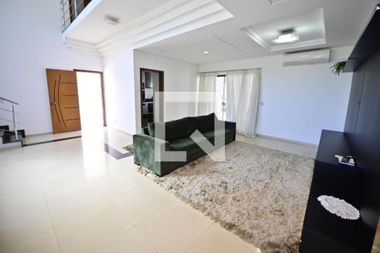 Casa de Condomínio para alugar com 3 quartos, 400m² em Residencial Granville, Goiânia