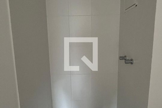 Banheiro da Suíte de apartamento para alugar com 2 quartos, 50m² em Santa Terezinha, Santo André