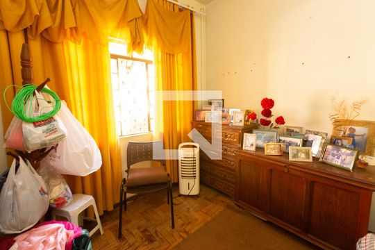 Casa à venda com 6 quartos, 600m² em Darcy Vargas, Belo Horizonte