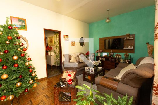 Casa à venda com 6 quartos, 600m² em Darcy Vargas, Belo Horizonte