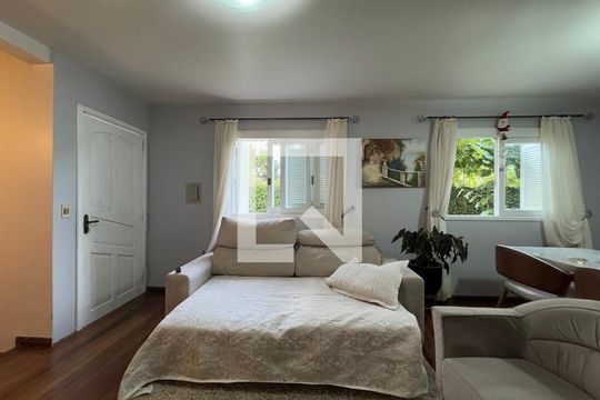 Casa à venda com 3 quartos, 120m² em Scharlau, São Leopoldo