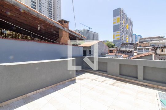 Terraço  de casa à venda com 2 quartos, 121m² em Jardim Terezopolis, Guarulhos