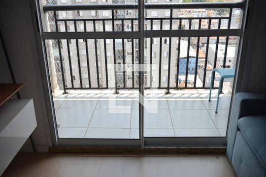 Sala de apartamento à venda com 3 quartos, 66m² em Vila Metalúrgica, Santo André