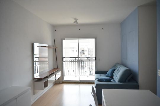 Sala de apartamento à venda com 3 quartos, 66m² em Vila Metalúrgica, Santo André