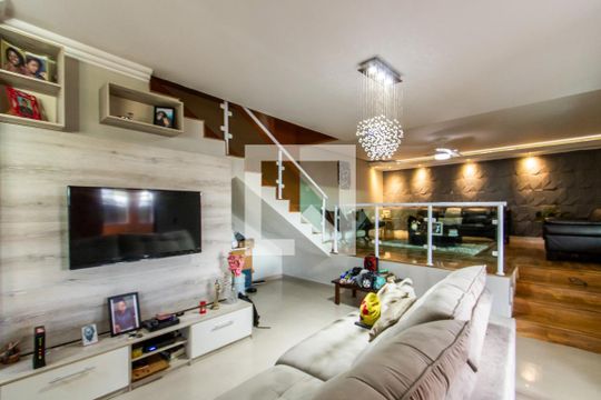 Sala de casa à venda com 2 quartos, 220m² em Jardim Popular, São Paulo