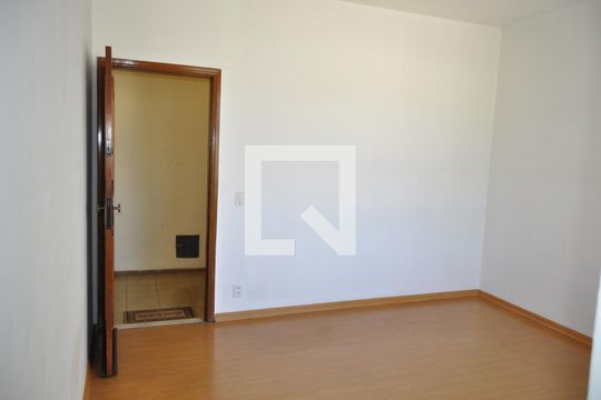 Apartamento para alugar com 2 quartos, 65m² em Quintino Bocaiúva, Rio de Janeiro