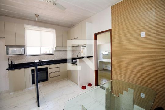 Cozinha de casa à venda com 3 quartos, 100m² em Vigário Geral, Rio de Janeiro