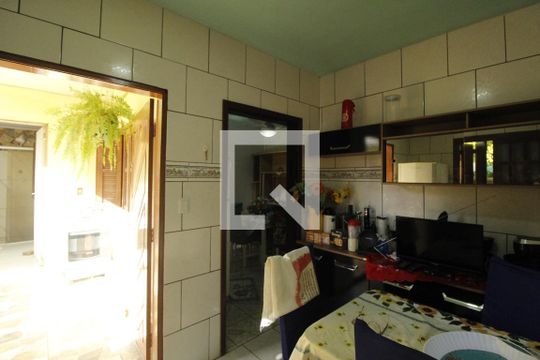 Cozinha de casa para alugar com 6 quartos, 250m² em Costa E Silva, Porto Alegre