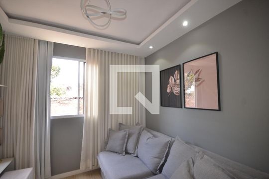 Sala de apartamento para alugar com 2 quartos, 40m² em Cascadura, Rio de Janeiro