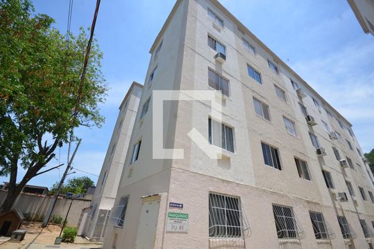 Fachada de apartamento para alugar com 2 quartos, 40m² em Cascadura, Rio de Janeiro