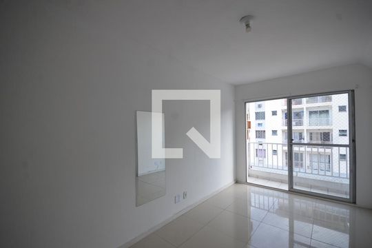 Sala de apartamento para alugar com 2 quartos, 52m² em Campinho, Rio de Janeiro