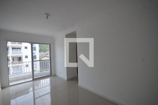 Sala de apartamento para alugar com 2 quartos, 52m² em Campinho, Rio de Janeiro