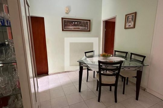 Casa à venda com 5 quartos, 300m² em Jaraguá, Belo Horizonte