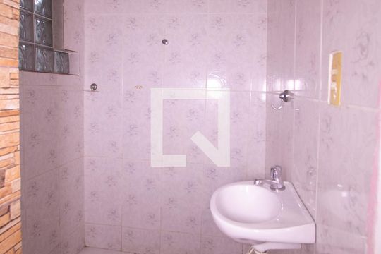 Banheiro da Suíte de casa para alugar com 1 quarto, 60m² em Paraíso, São Gonçalo