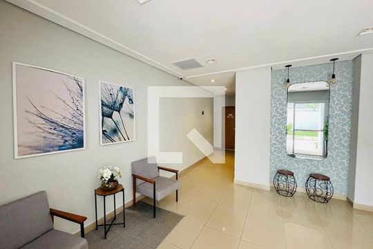 Hall de entrada de apartamento à venda com 2 quartos, 54m² em Jardim Imperador, Guarulhos