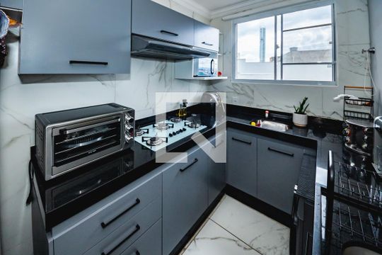 Cozinha de apartamento à venda com 2 quartos, 45m² em Juliana, Belo Horizonte