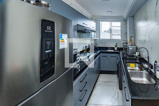Cozinha de apartamento à venda com 2 quartos, 45m² em Juliana, Belo Horizonte