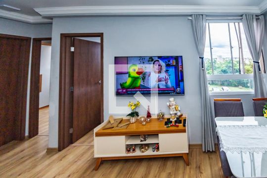 Sala de apartamento para alugar com 2 quartos, 45m² em Juliana, Belo Horizonte