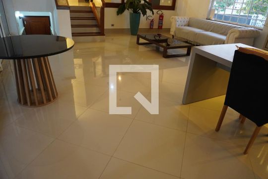 Sala 1 de casa para alugar com 3 quartos, 330m² em Vila Santa Catarina, Americana