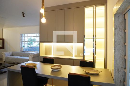 Sala 1 de casa para alugar com 3 quartos, 330m² em Vila Santa Catarina, Americana