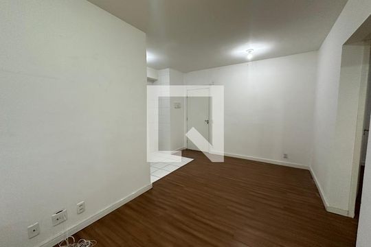 Sala de apartamento para alugar com 2 quartos, 54m² em Vila Sao Joao, Barueri
