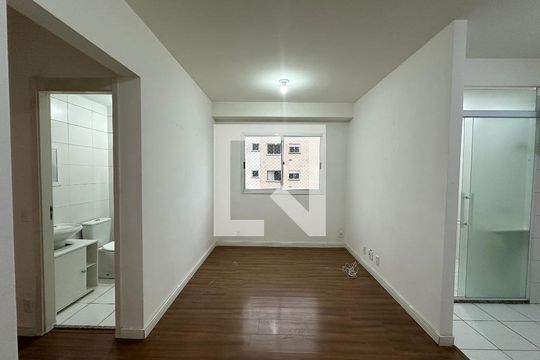 Sala de apartamento para alugar com 2 quartos, 54m² em Vila Sao Joao, Barueri