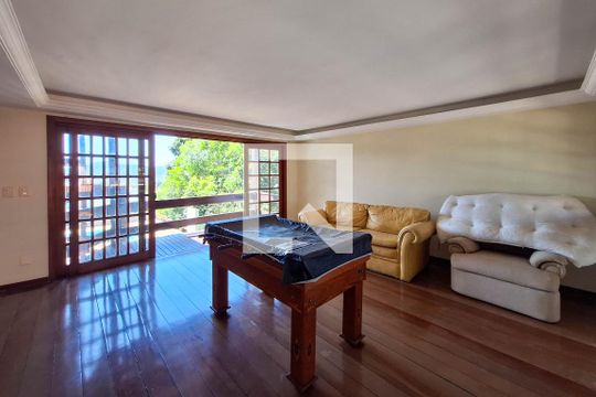 Sala 2 de casa de condomínio à venda com 3 quartos, 450m² em Jd. Piratininga, Niterói