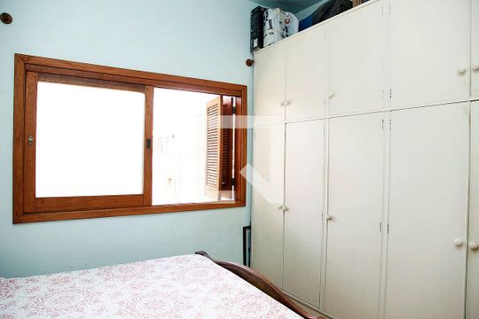 Quarto 1 de casa à venda com 2 quartos, 175m² em Santana, Porto Alegre