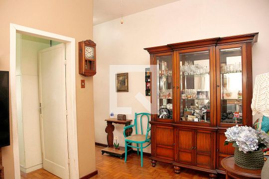 Sala de casa à venda com 2 quartos, 175m² em Santana, Porto Alegre