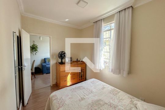Apartamento à venda com 3 quartos, 75m² em Santa Amelia, Belo Horizonte
