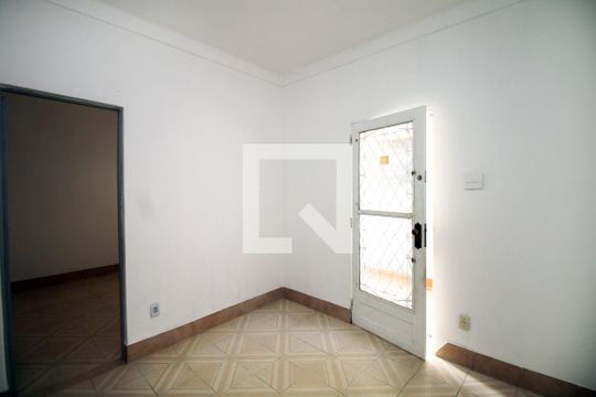 Sala de casa para alugar com 2 quartos, 75m² em Rocha Miranda, Rio de Janeiro