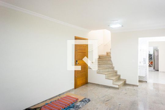 Casa para alugar com 3 quartos, 170m² em Cidade Mãe do Céu, São Paulo