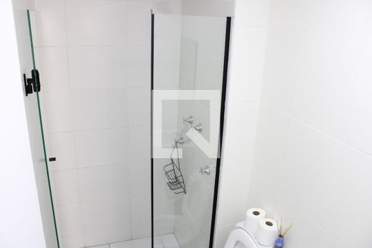 Banheiro de kitnet/studio à venda com 1 quarto, 28m² em Brás, São Paulo