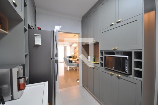 Cozinha de casa para alugar com 3 quartos, 340m² em Vila Albertina, São Paulo