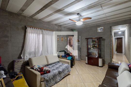 Sala de casa à venda com 3 quartos, 125m² em Cidade Líder, São Paulo
