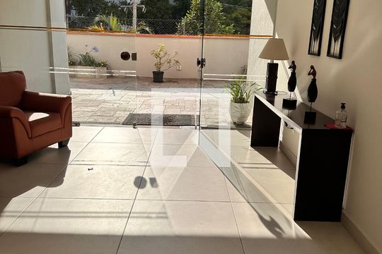 Apartamento à venda com 2 quartos, 70m² em Vila Ipojuca, São Paulo
