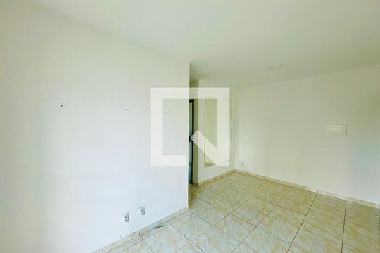Sala de apartamento à venda com 2 quartos, 46m² em Jardim Flor da Montanha, Guarulhos