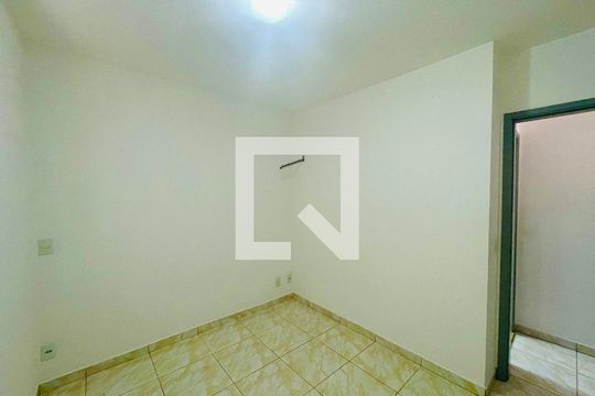 Quarto 1 de apartamento à venda com 2 quartos, 46m² em Jardim Flor da Montanha, Guarulhos