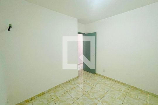 Quarto 1 de apartamento à venda com 2 quartos, 46m² em Jardim Flor da Montanha, Guarulhos
