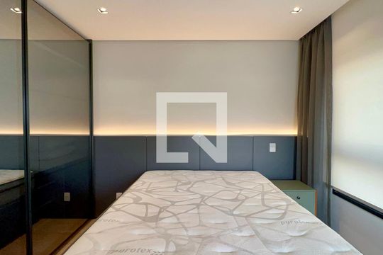 Quarto de kitnet/studio à venda com 1 quarto, 33m² em Sumaré, São Paulo
